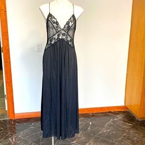 Formfit a-cut above vintage sleep dress